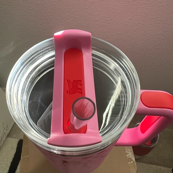 Stanley Tumbler Pink 40oz - Sweet Hearts - Picture 4 of 4